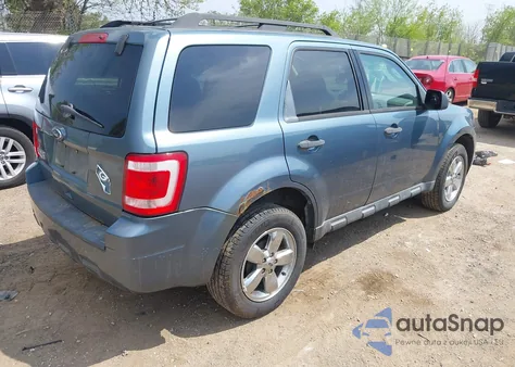 2011 Ford Escape Xlt z USA, uszkodzony, nr VIN 1FMCU0D71BKA06918